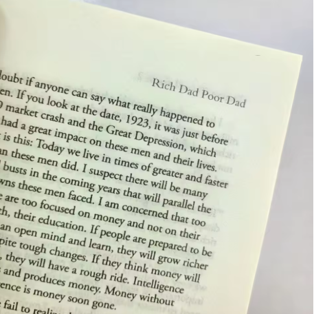 RICH DAD POOR DAD by Robert T. Kiyosaki (English)